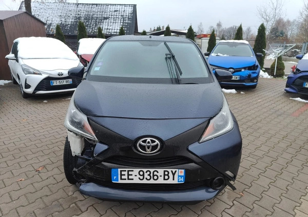 Toyota Aygo cena 15900 przebieg: 82000, rok produkcji 2016 z Warszawa małe 67